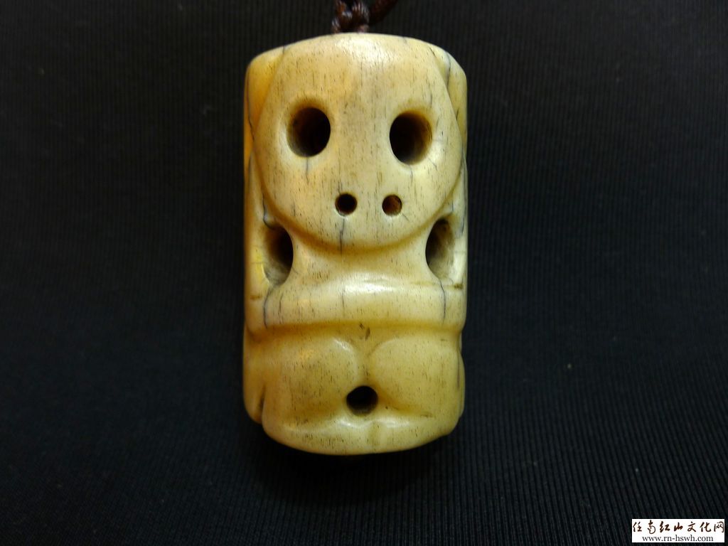 快玉化了的虎骨雕"灵猴″勒子.
