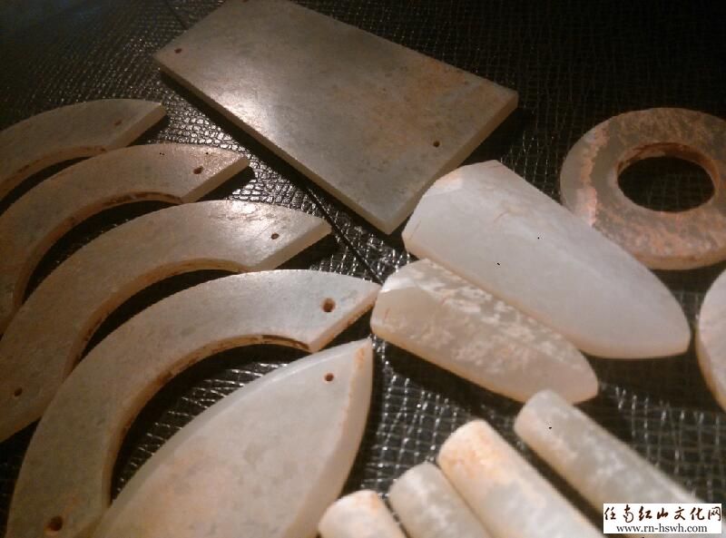 我喜欢的藏品之一(完整一套汉代玉塞)