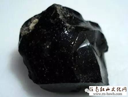 玻璃陨石的鉴定方法