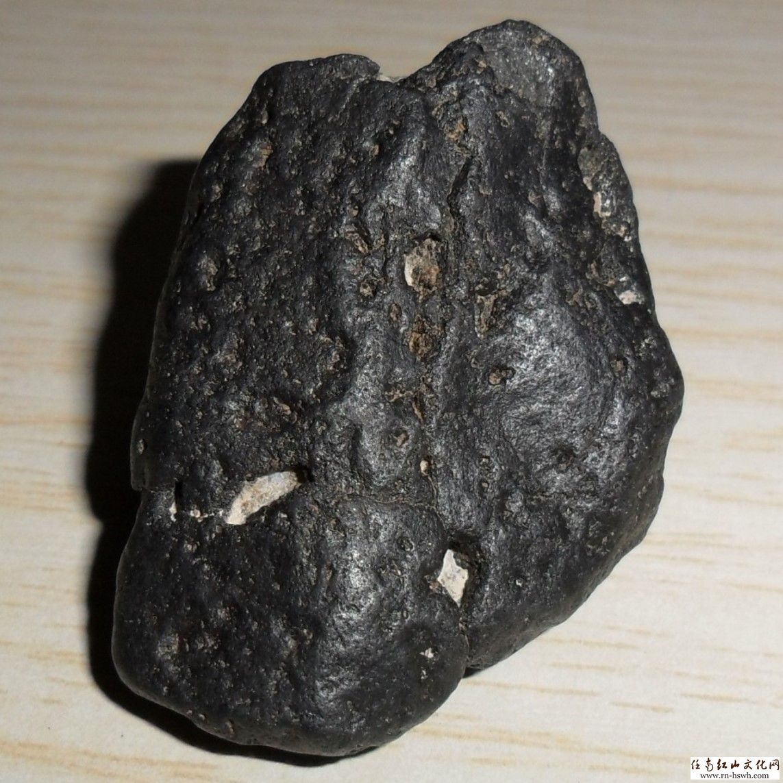 如何分辨铁矿石和陨石？ - 知乎