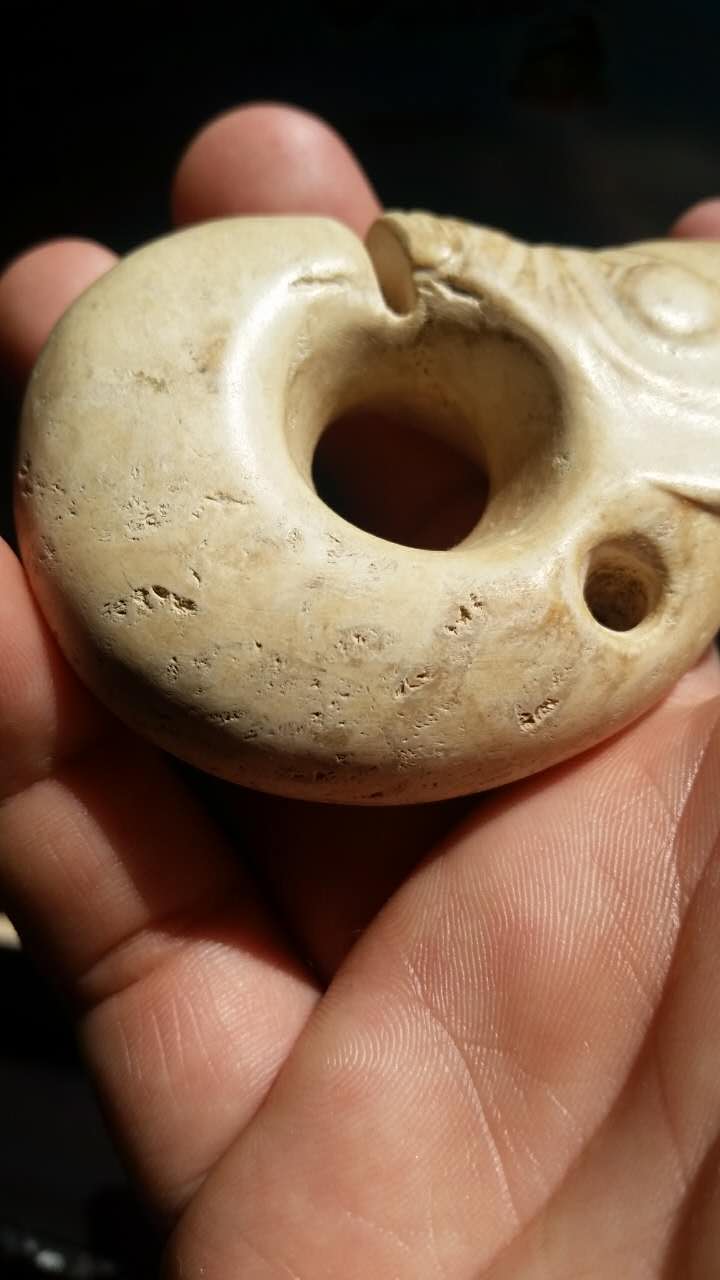 盘过的鸡骨白 玉已经透出来了