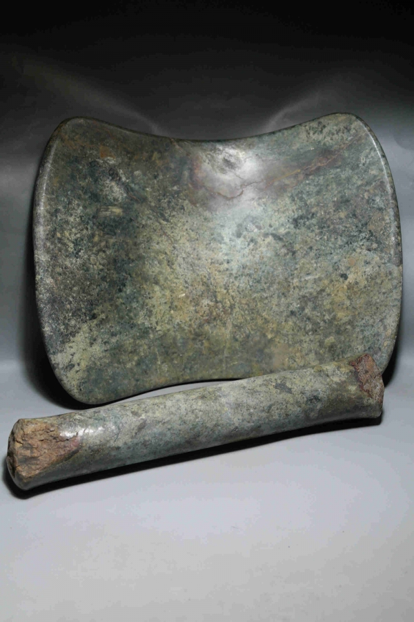 红山文化玉器         任南珍藏